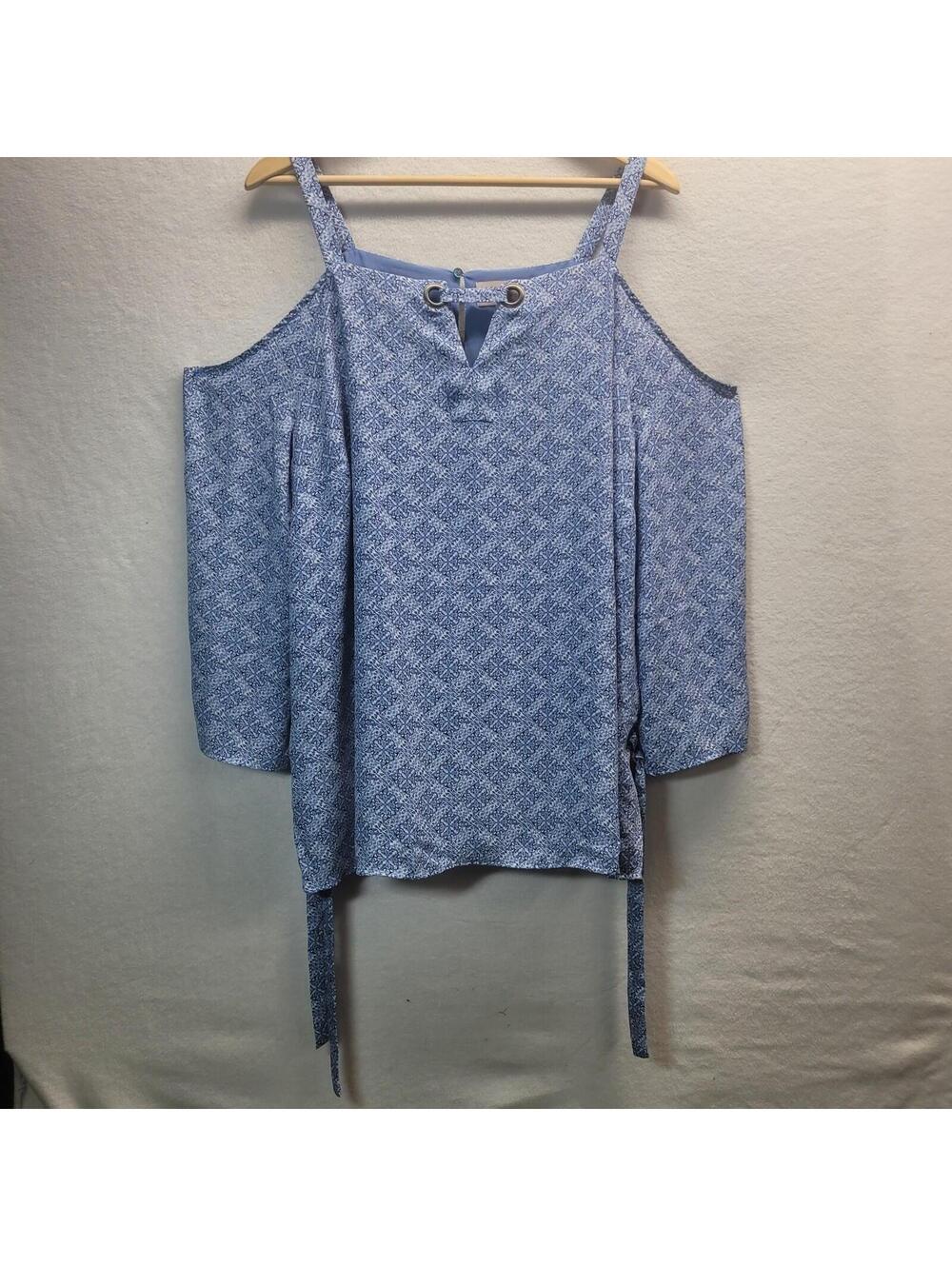 Laurie Felt Link Neck Cold Shoulder Blouse with Grommets Blue Geometric 1XL